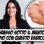 Esercizio per eliminare il grasso sotto il mento