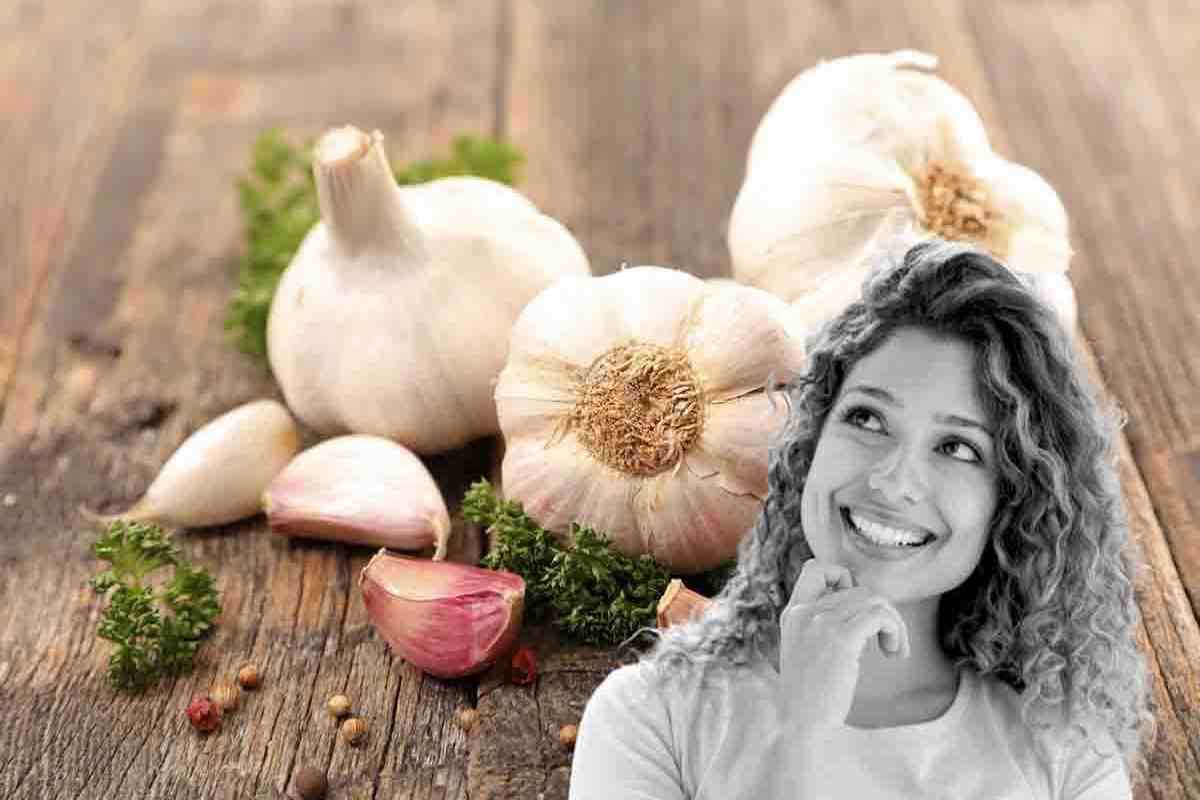 come contrastare l'alito cattivo provocato dall'aglio