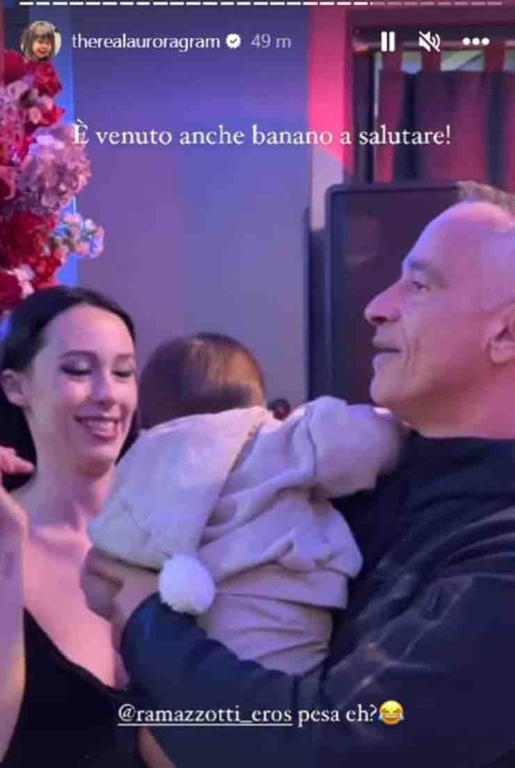 Eros Ramazzotti e il suo nipotino