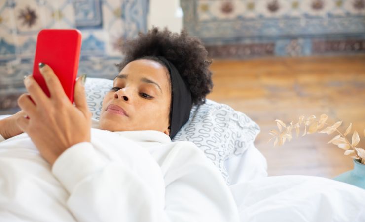 Rischi utilizzo smartphone prima di dormire