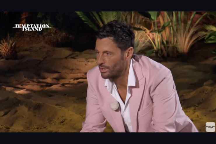 filippo bisciglia presenta temptation island