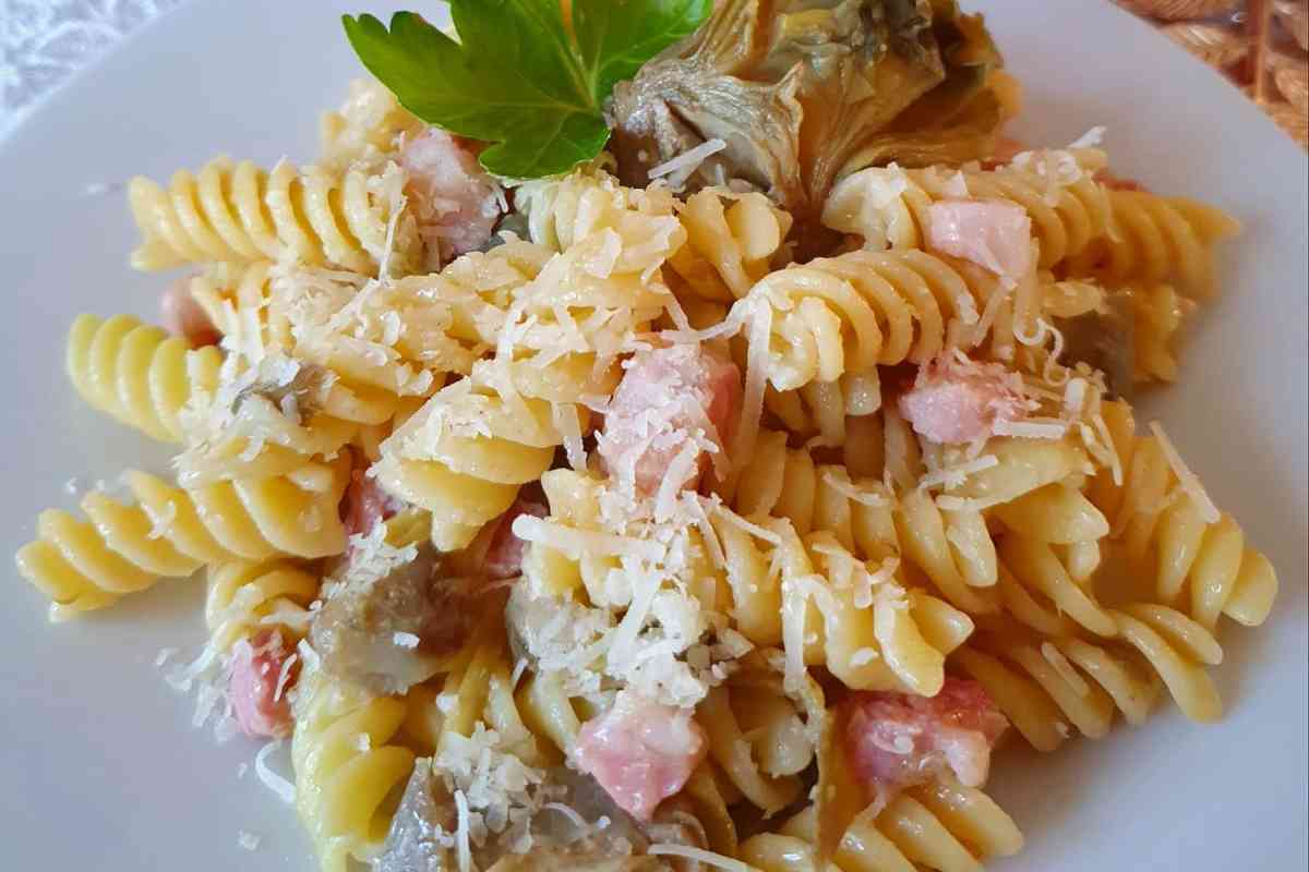 Fusilli carciofi e pancetta